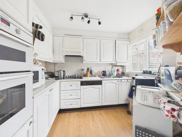 Kimberley Close, Langley, photo 3