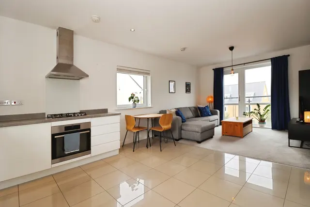 Buttercup Crescent, Emersons Green, Bristol, BS16, photo 1