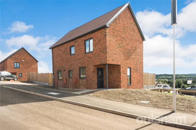 Lowans Court, Redditch, B97, photo 1