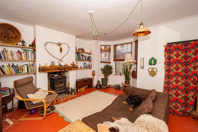 St. Marys Road, Hastings, photo 3