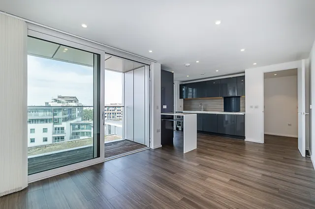 Buckhold Road, London, SW18, photo 2