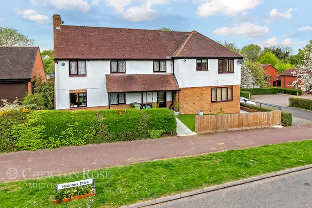 Hadrians Drive, Milton Keynes, photo 1