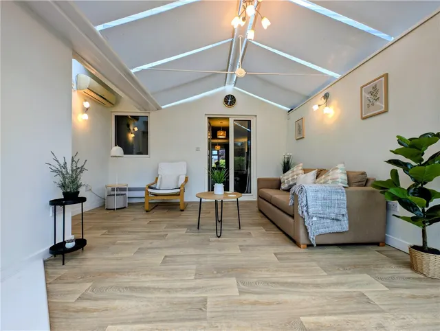 Trimpley Drive, Kidderminster, photo 3