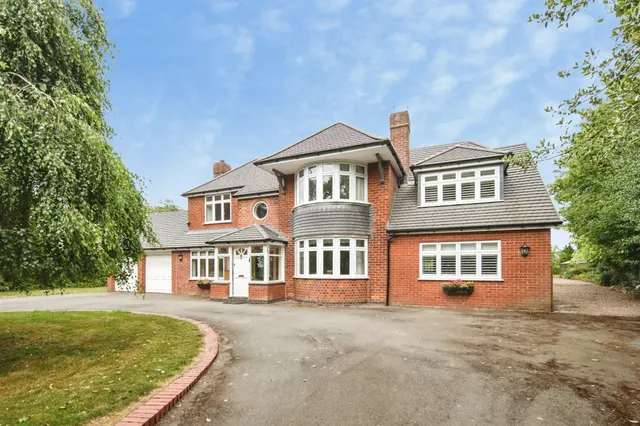 Red Lane, Burton Green, CV8, photo 1