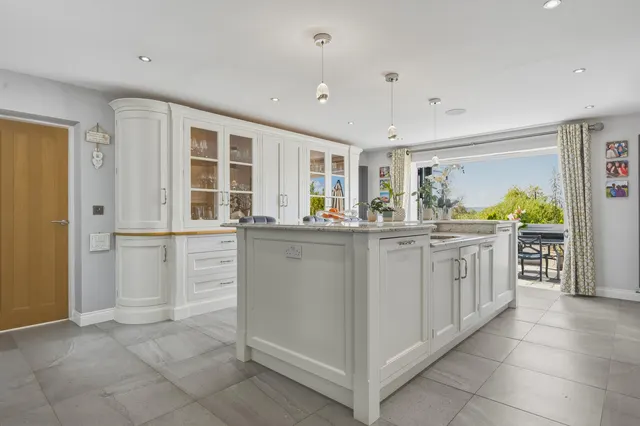 Grantham Road, Bottesford, NG13, photo 3