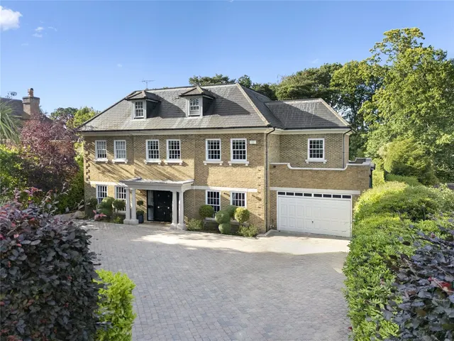 Godolphin Road, Weybridge, Surrey, KT13, photo 1