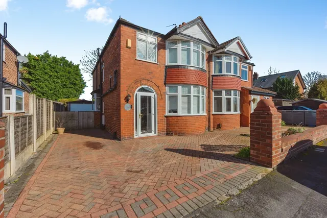 Craddock Road, Sale, Greater Manchester, M33, photo 1