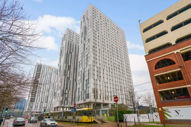 Michigan Avenue, Salford, Greater Manchester, M50 2HB, photo 1
