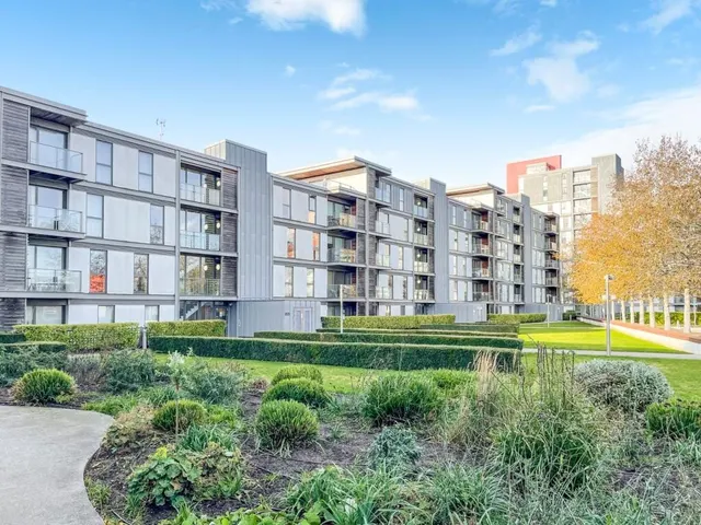 Flat 45, Quartz House, Milton Keynes, 7 Merrivale Mews, MK9 2FJ, photo 1