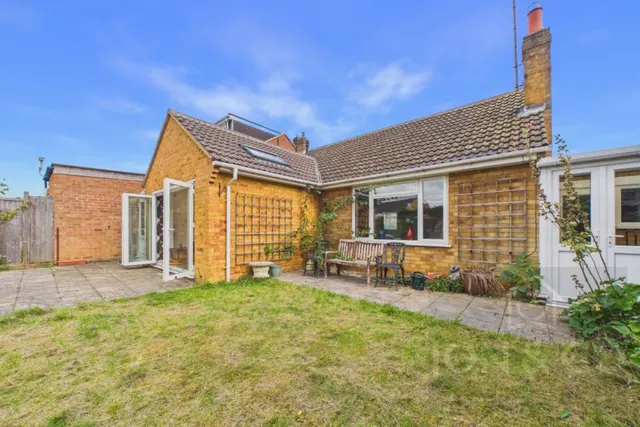 Wantage Close, Moulton, NN3, photo 2