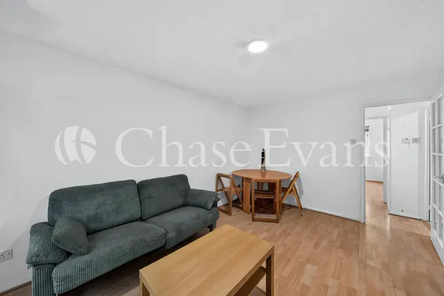 Photo 2 — Telegraph Place, Isle Of Dogs, London, E14