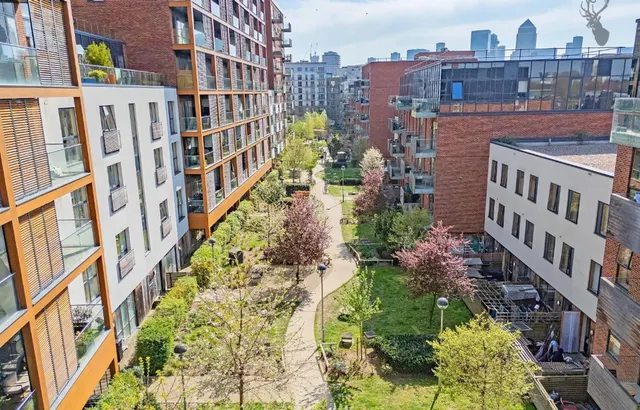 Barry Blandford Way, London, E3, photo 1