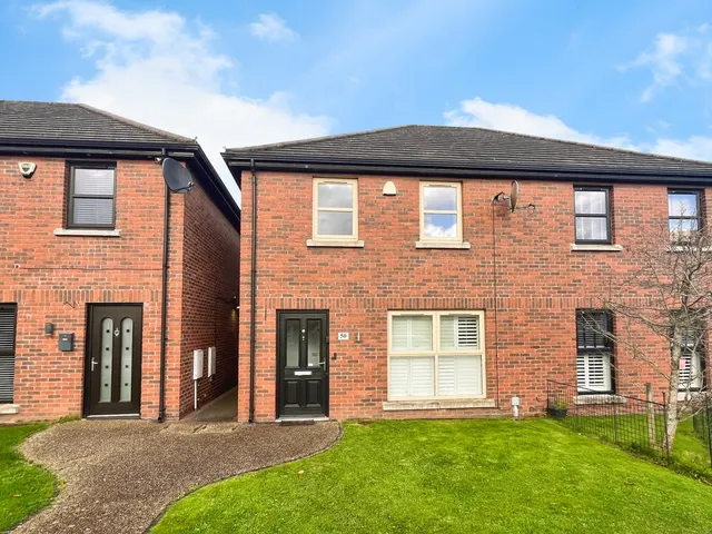 Lady Wallace Gardens, Lisburn, BT28, photo 1