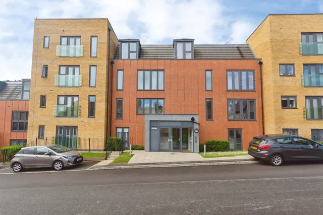 Farm Drive, Northfield, B31, photo 1