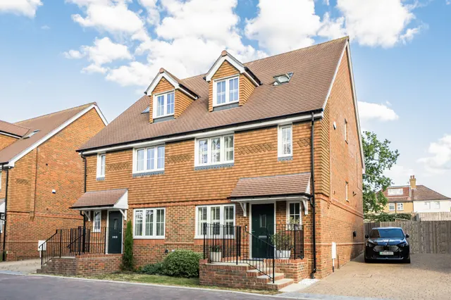Fenton Close, Potters Bar, EN6, photo 1