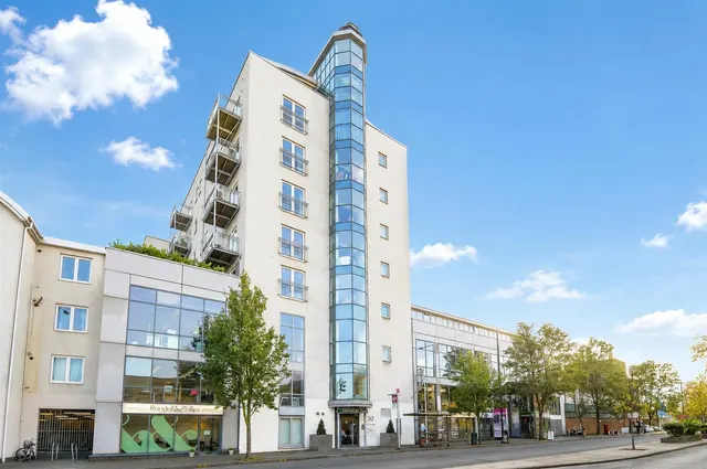 Mortlake High Street, Mortlake, SW14, photo 1
