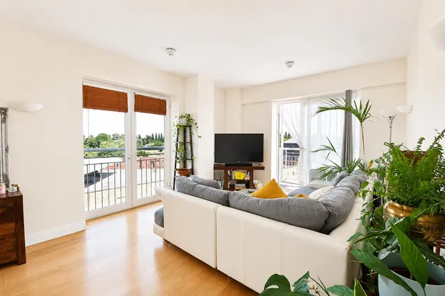 Mortlake High Street, Mortlake, SW14, photo 2