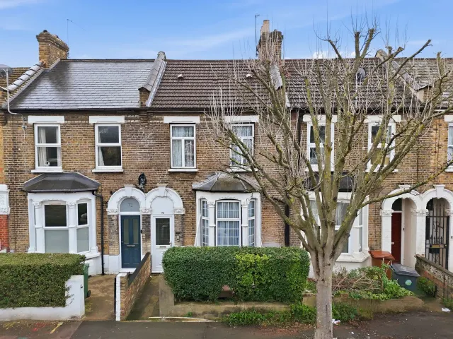 Leslie Road, Leytonstone, E11, photo 1