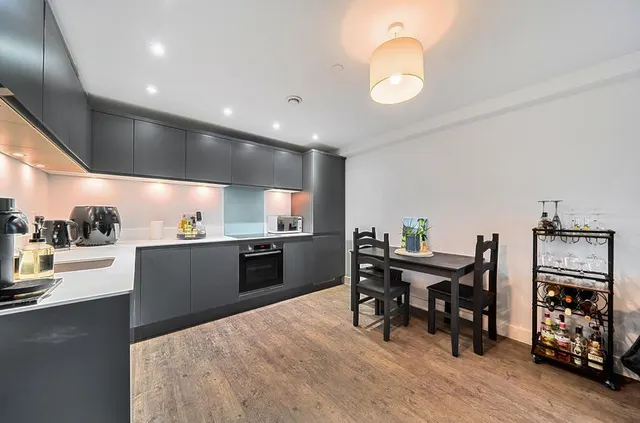 Silver Street, Reading, RG1, photo 2