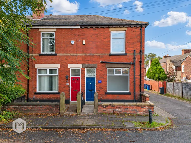 Britain Street, Bury, BL9, photo 1