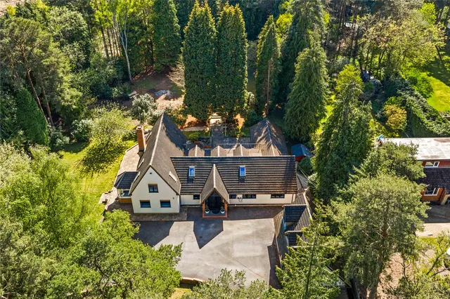 Heath Ride, Finchampstead, Wokingham, Berkshire, RG40 3QN, photo 1