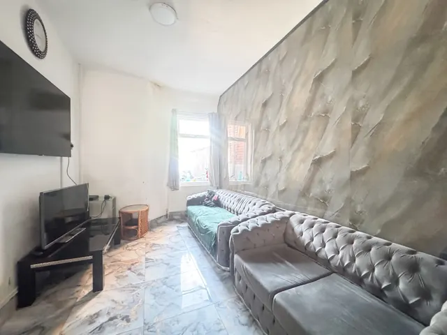 Barlow Road, Levenshulme, M19, photo 2