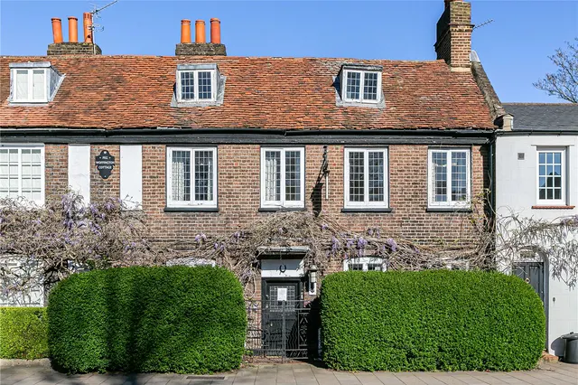 High Street, Teddington, TW11, photo 1