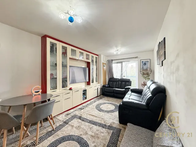 Featherstone Road, Southall, UB2, photo 3