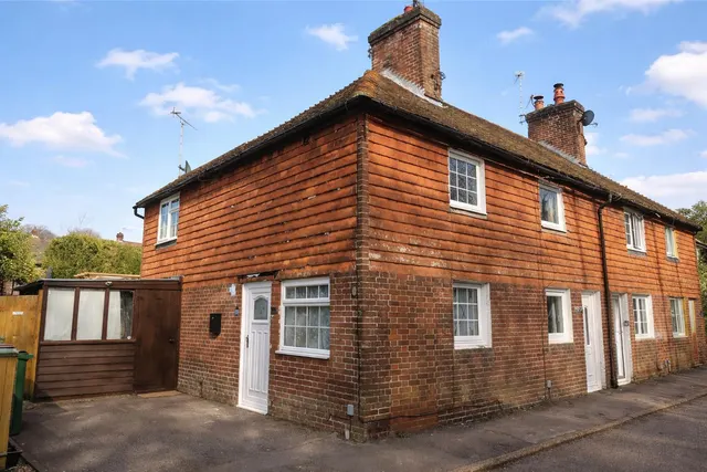 New Road, Ridgewood, Uckfield, East Sussex, TN22 5TE, photo 1