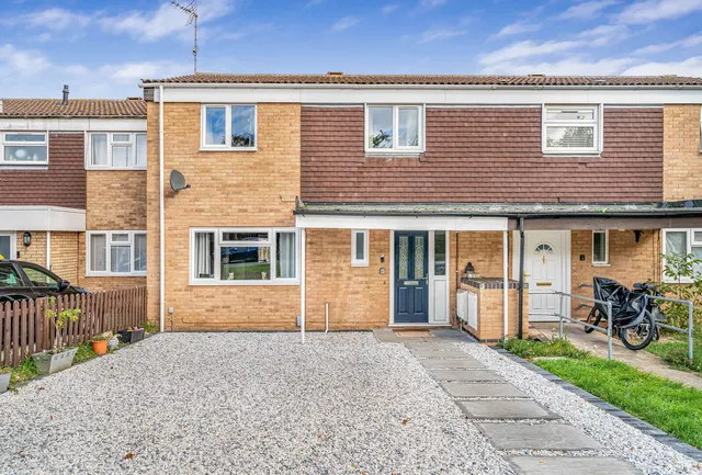 4 bedroom property, George Lambton Avenue, Newmarket, CB8