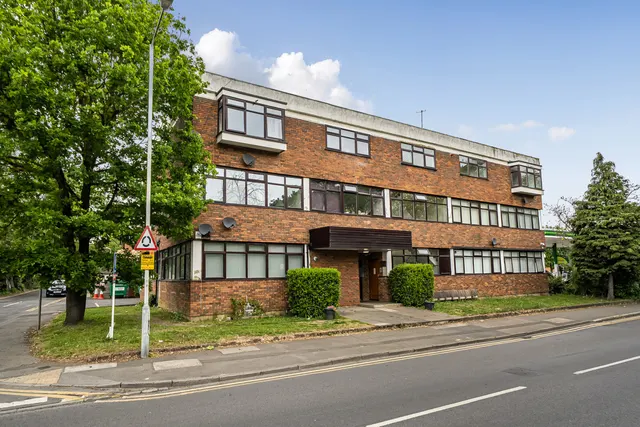 Breakspear Road, HA4, photo 1