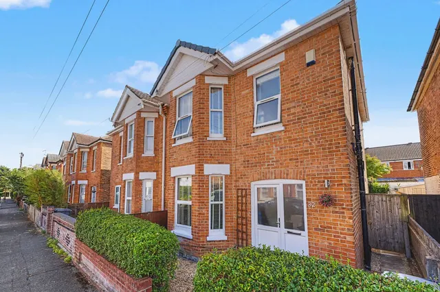 Cyril Road, Bournemouth, BH8, photo 1