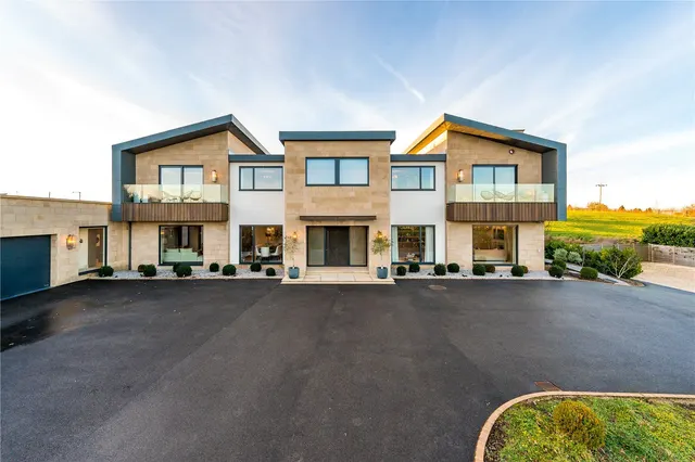 Briestfield Road, Briestfield, WF12, photo 1