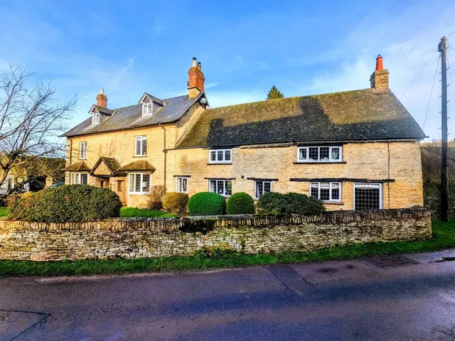 Vicarage Lane, Long Compton, Shipston-on-Stour, Warwickshire, CV36 5LH, photo 1