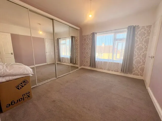 Holmes Avenue, PL3, photo 3