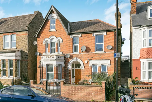 Lewin Road, London, SW16, photo 1