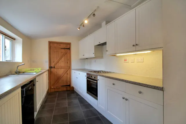 Chapel Close, Clifton, OX15, photo 2