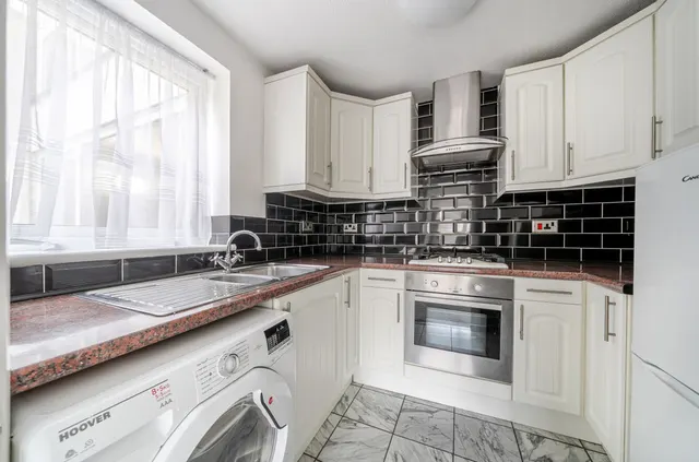 Photo 3 — Longlands Road, Sidcup, DA15 7LG