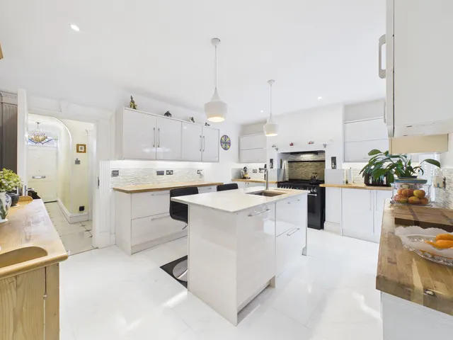 Bransford Road, Worcester, WR2, photo 1