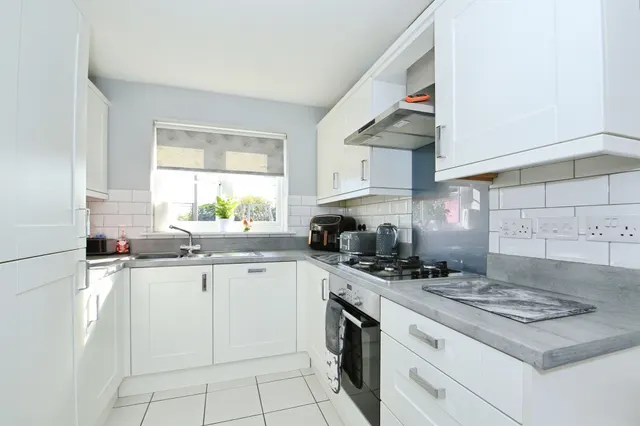 Violet Avenue, Peterborough, PE7, photo 2