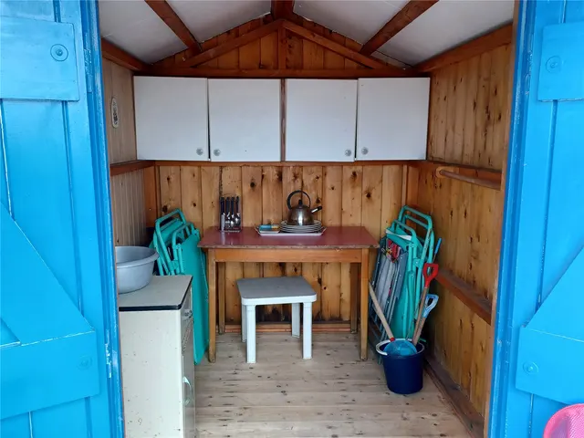 Beach Hut, Ferring, BN12, photo 2