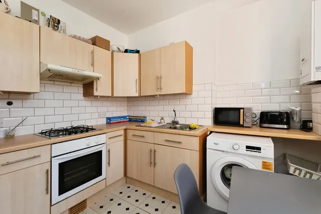 Photo 3 — Hanham Road, Kinsgwood, Bristol, BS15