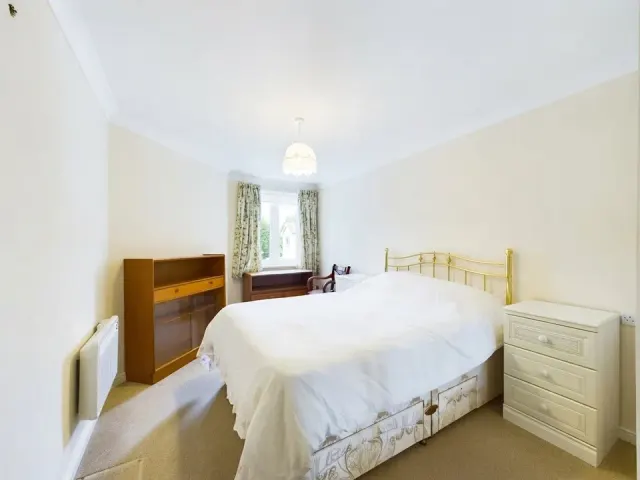 Kings Road, Horsham, photo 2