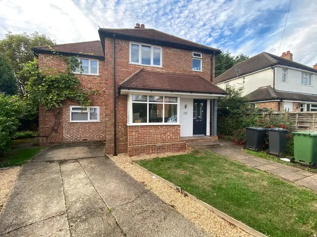 Ardmore Avenue, Guildford, GU2, photo 1