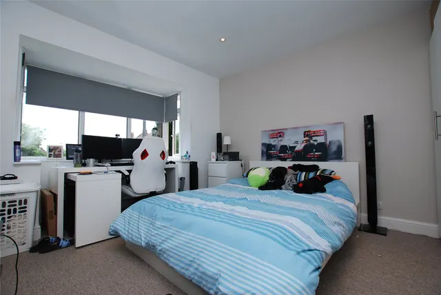 Ardmore Avenue, Guildford, GU2, photo 2