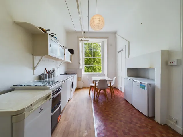 Photo 3 — Woodburn Terrace, Morningside, Edinburgh, EH10
