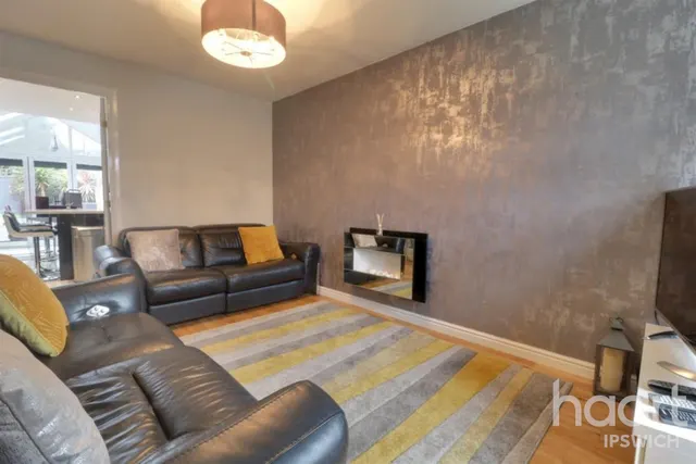 Keytes Way, Great Blakenham, IP6, photo 2