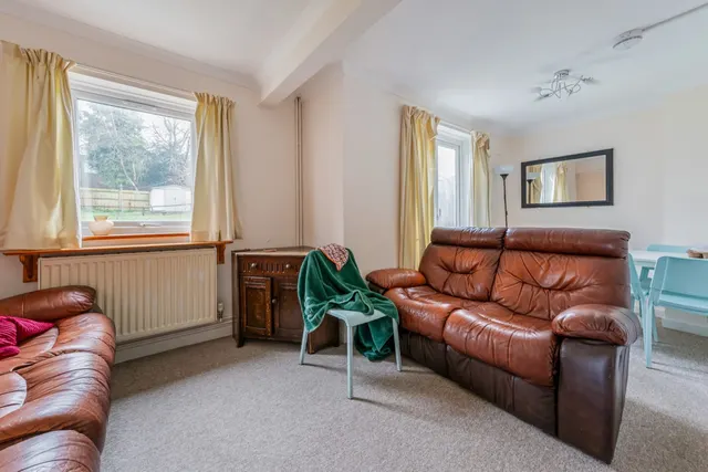 Photo 2 — Greenhill Road, Winchester