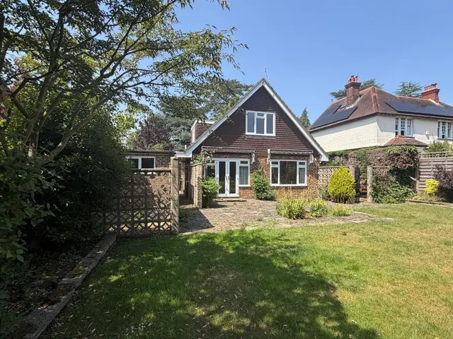 Hillbury Road, Warlingham, photo 2