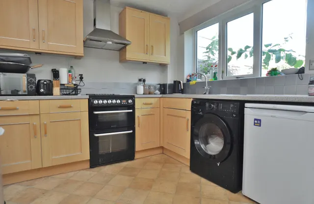 Photo 3 — Symonds Road, Hitchin